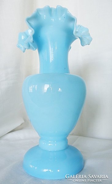 Antique Bieder ruffled mouth blown tear glass vase