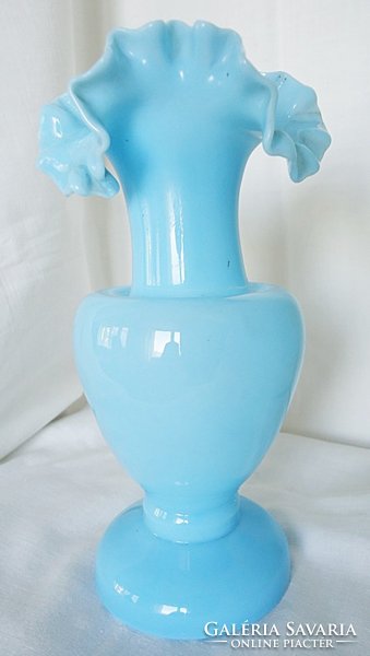 Antique Bieder ruffled mouth blown tear glass vase