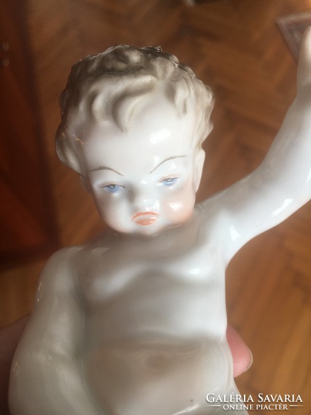 Herend peeing boy - statue of György Nemes