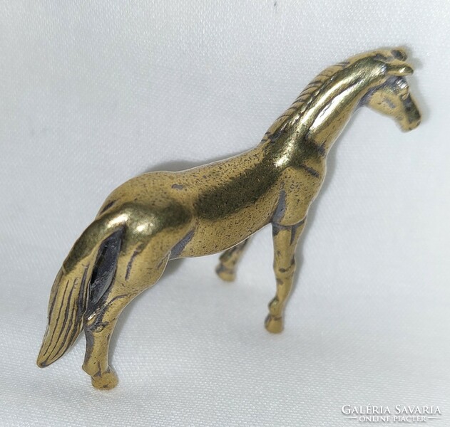 Miniatűr tömör sárgaréz ló figura