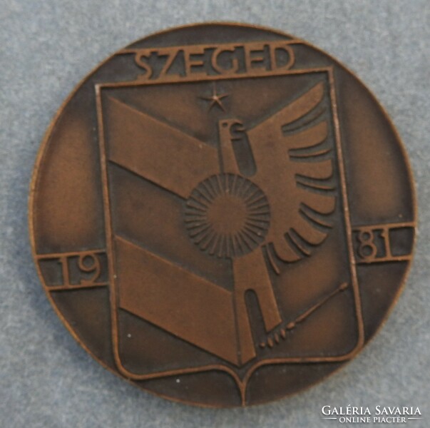 1981. 'Szeged 1981 Huszonötödik Nemzetközi Maratoni Verseny' kétoldalas, bronz futósport emlékérem