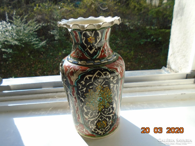 Antique Kütahya Iznik Islamic Ottoman hand-painted arabesque and floral majolica vase
