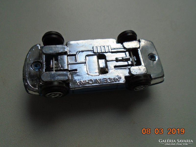 Disc toy cars of different brands in a box of 10 pcs