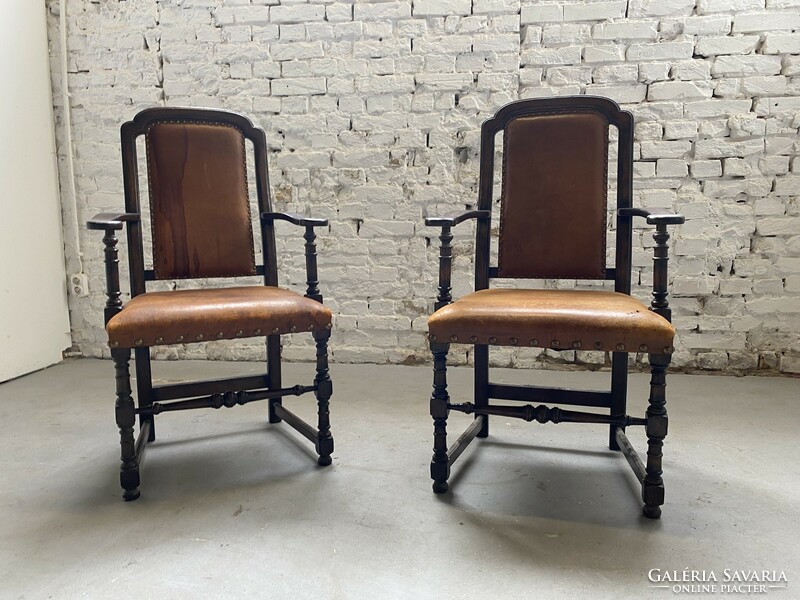 Chairs with leather covering - armrests