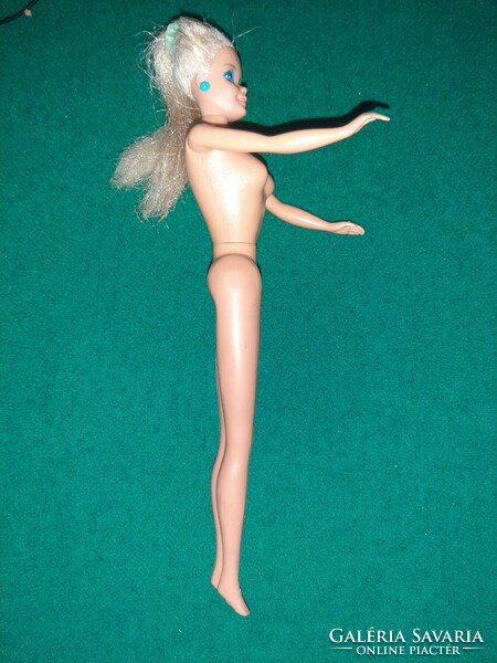 1976 Barbie doll