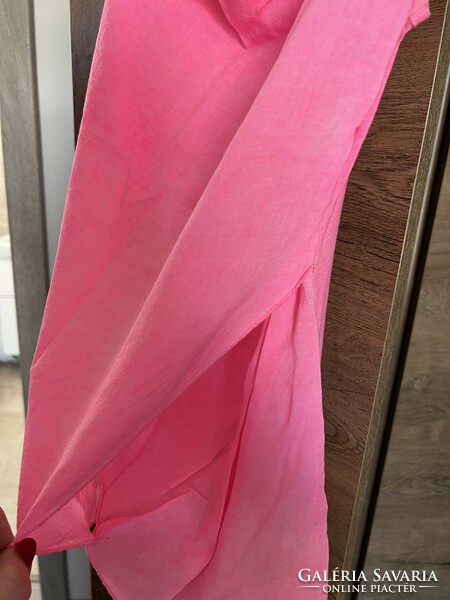 Beautiful pink sleeveless top