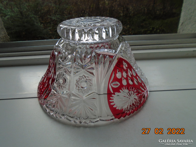 1980 Anna hütte spectacular lead crystal centerpiece with a rich polished floral pattern