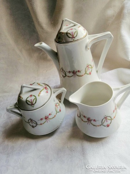 Porcelán teáskanna,kiöntő és cukortartó