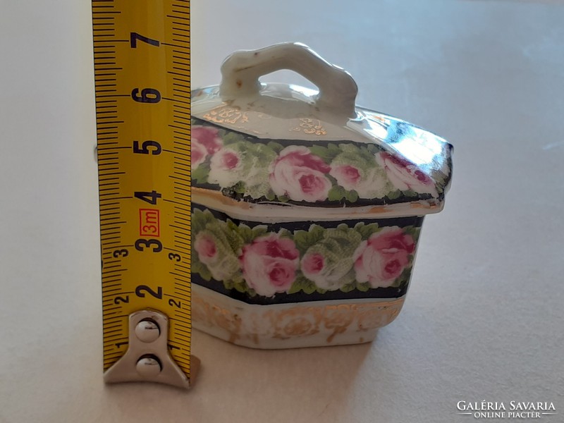 Régi porcelán doboz rózsás mini szelence vintage tartó