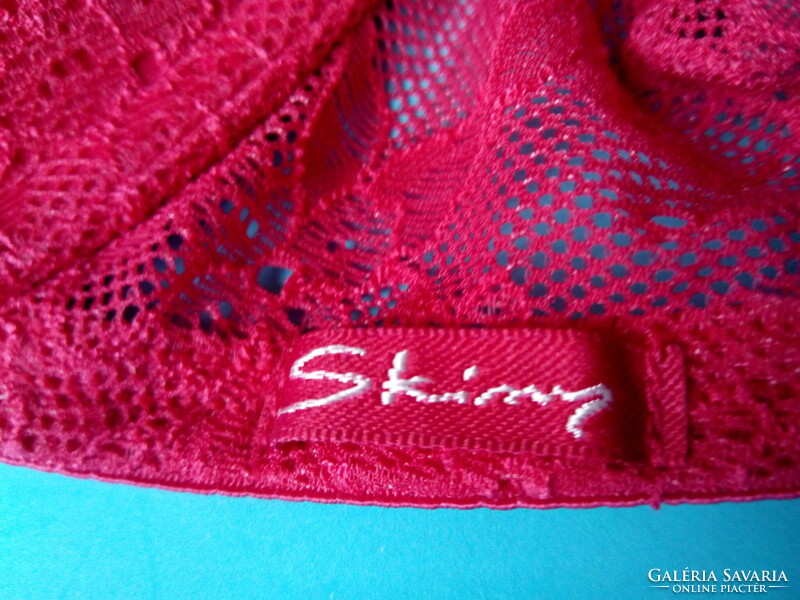 Vitage skinny underwear bra red size 80 with new label