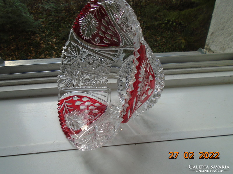 1980 Anna hütte spectacular lead crystal centerpiece with a rich polished floral pattern