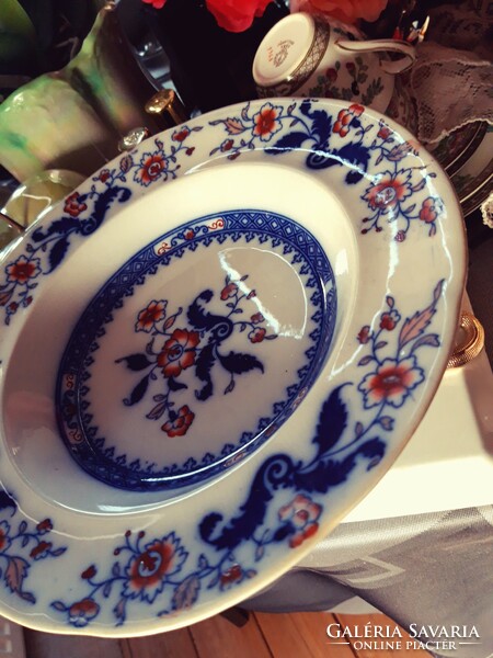 Oriental large English serving bowl with Imari pattern