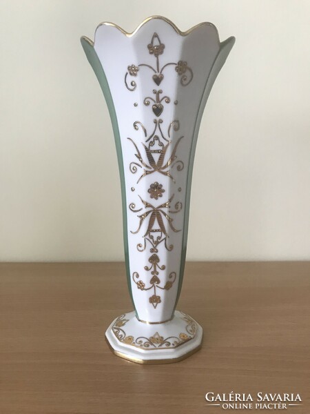 Chalice vase of Éva Bakos from Herend
