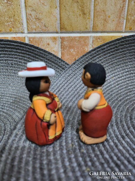 Pair of Peruvian ceramics by Lucuma designs