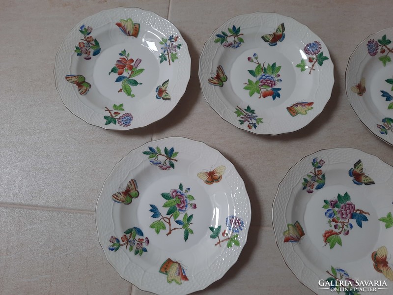 Set of 5 antique, 1945 Herend Victoria pattern porcelain cake plates