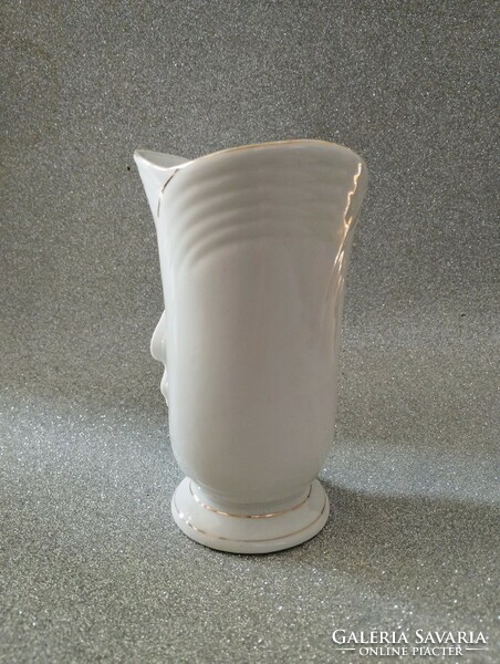 Letisztult vonalú aranycsíkos porcelán váza