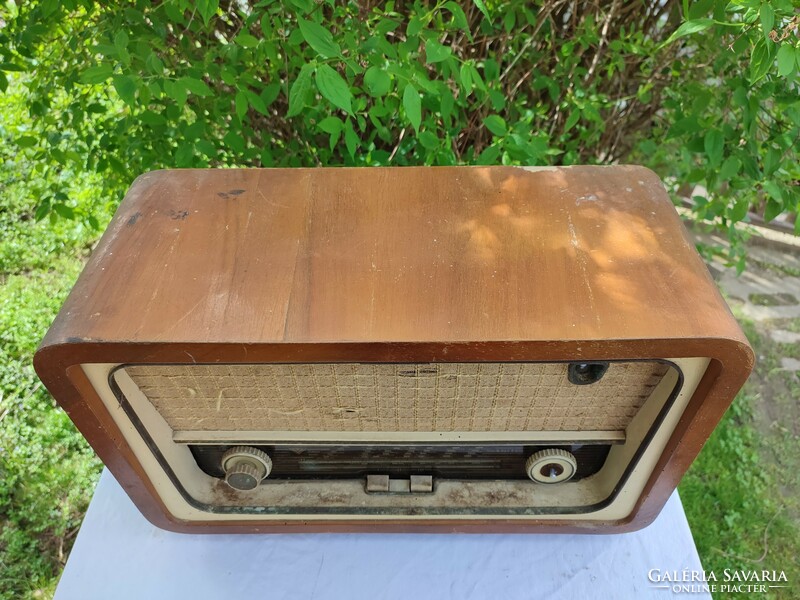 Vadásztölténygyár R 946 FI Szimfónia régi rádió
