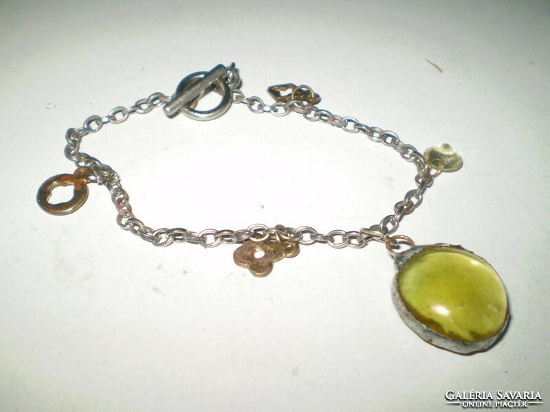 Reduced price, sophisticated bracelet with glass soldering