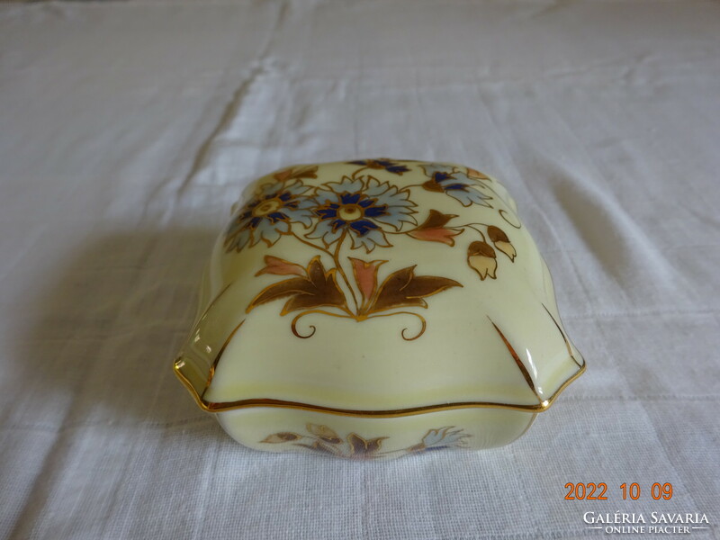 Zsolnay cornflower jewelry box, bonbonier