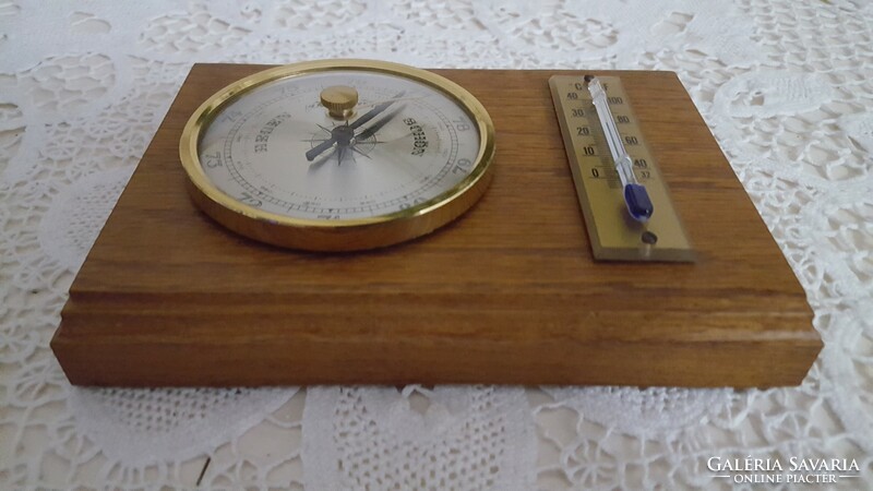 Wall weather station, barometer, thermometer