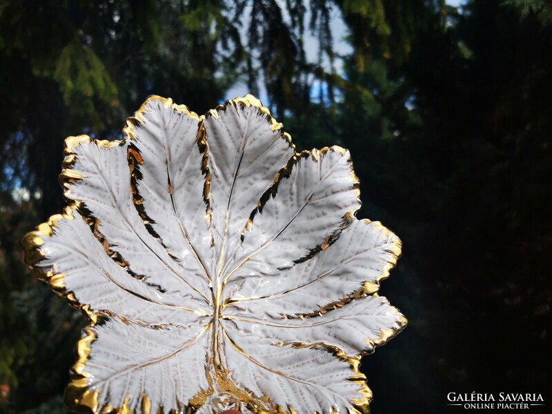 Gilded leaf offering bowl