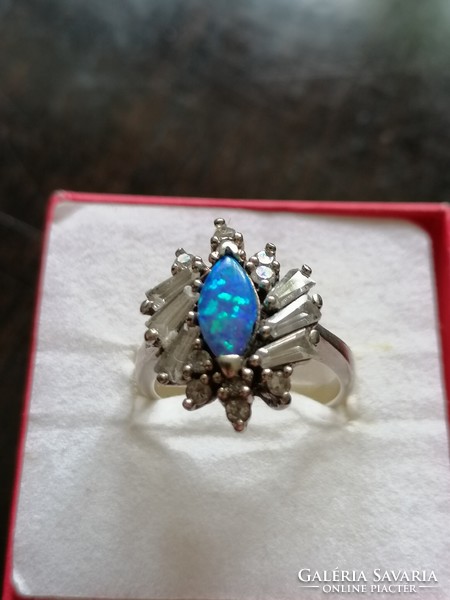 Kék opálköves egyedi készítésű ezüst gyűrű