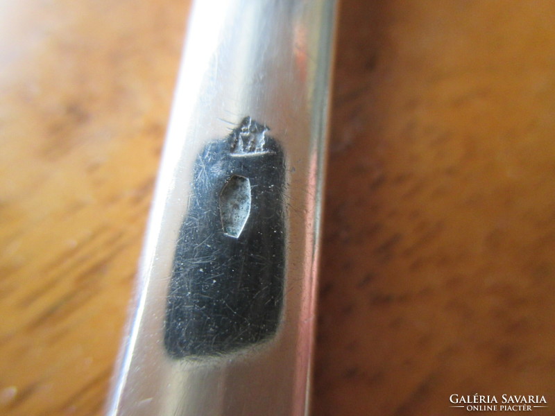 Antik ezüst tálaló kanál Baruch Antal műhelyéből, 137 gramm. Gyönyörű, hibátlan darab.