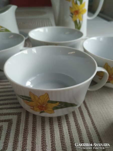 Alföldi porcelán, sárga virágos teáskészlet pótlásra eladó!