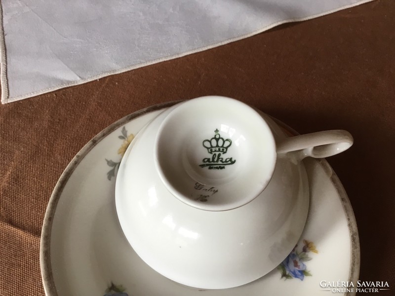 Alka-kunst porcelán teáscsésze aljával, gyűjtőknek