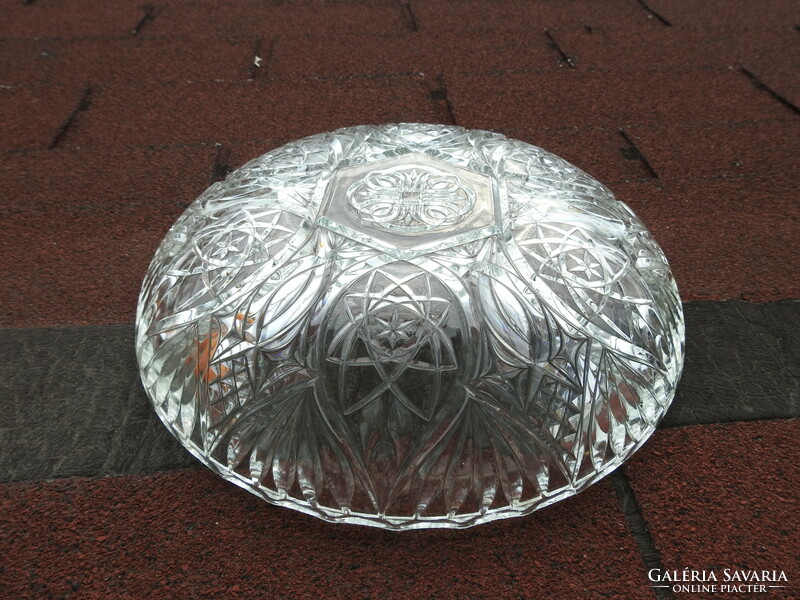 Huge glass / crystal? Table center plate offering