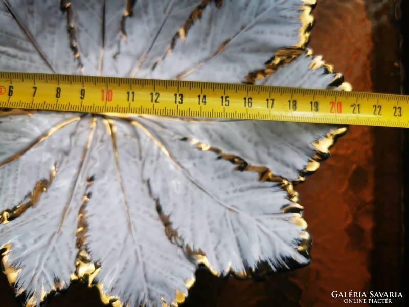 Gilded leaf offering bowl