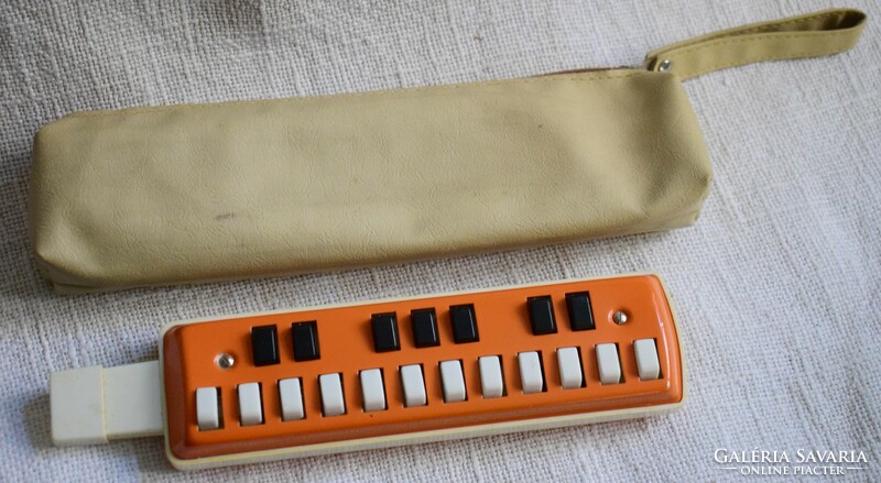 Régi működőképes játék hanszer fúvós orgona triola made in Cheslovakia eredeti tokkal
