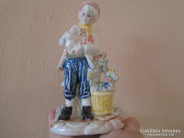 Fine German porcelain holding a dog, super demanding piece 19 x 10 cm