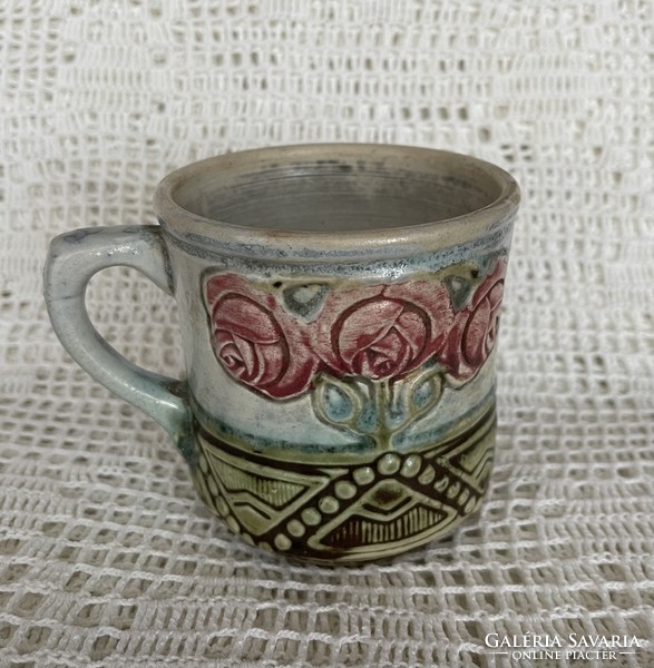 Majolica mug