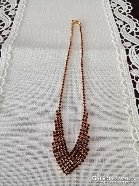 Old burgundy stone Czech crystal / garnet necklace