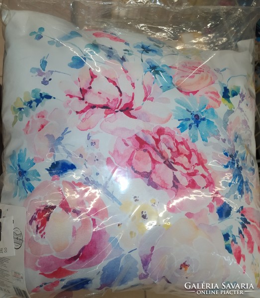 Decorative pillow with rose flower garden pattern