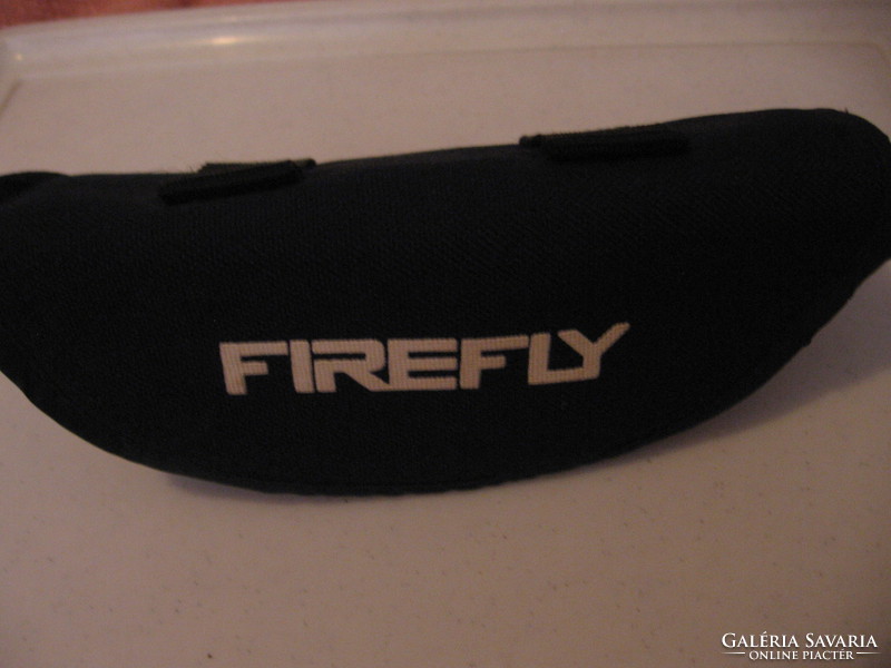 Firefly sports sunglasses case