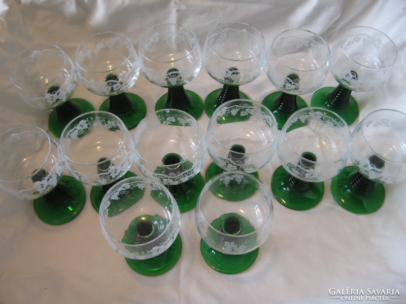 Retro zöld talpú mart dús szőlő mintával Römer poharak FRANCE Luminarc