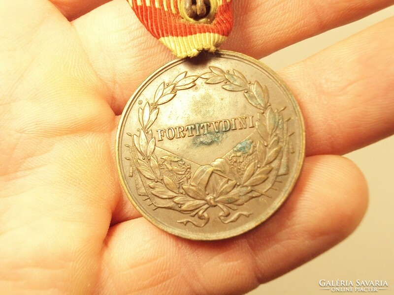 Arc. Károly bronze gallantry medal with ribbon Fortitvdin badge badge