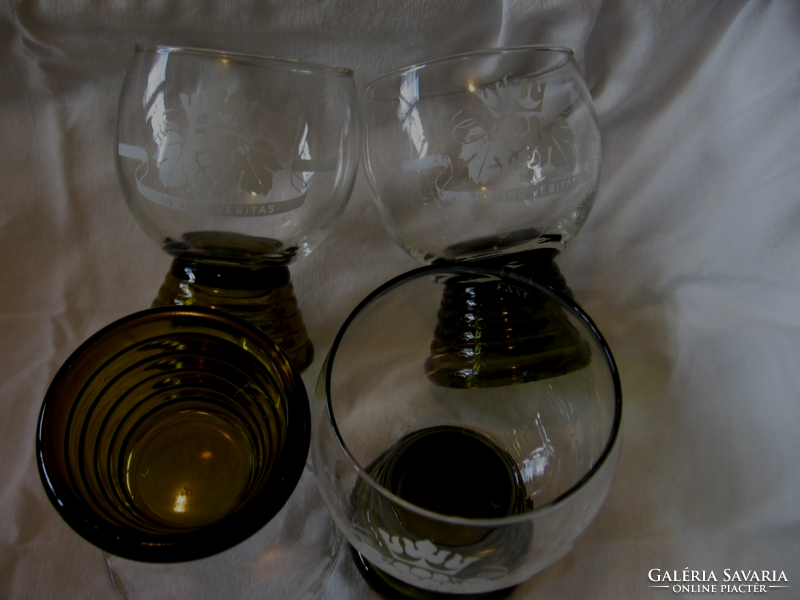 4 pcs römer glasses with the inscription in vino veritas
