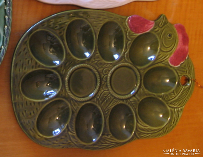 Ceramic egg serving bowl, hen shape