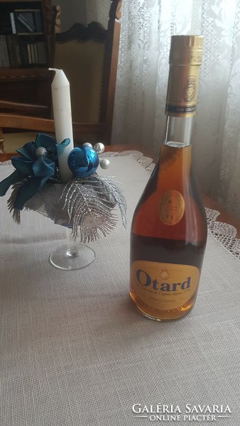 Collectible. 15 years old. Otard fine cognac. Drink specialty.