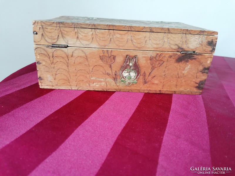 Folk wooden carved tulip - Hungarian motif box