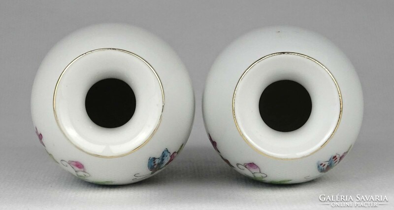 1M546 old small Chinese porcelain vase pair 9.5 Cm