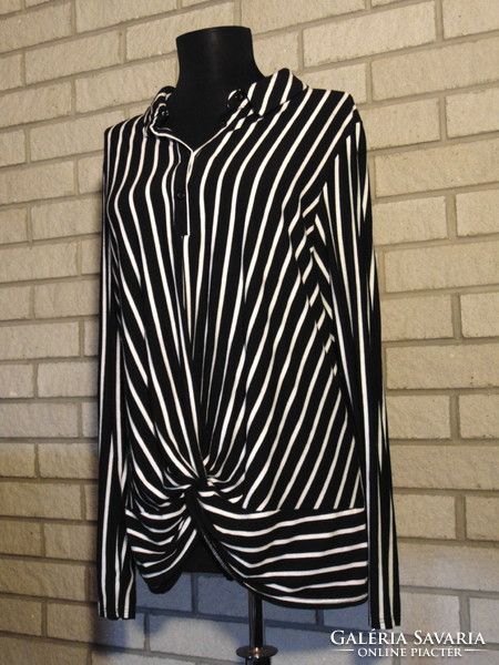 Elegant black and white striped viscose blouse