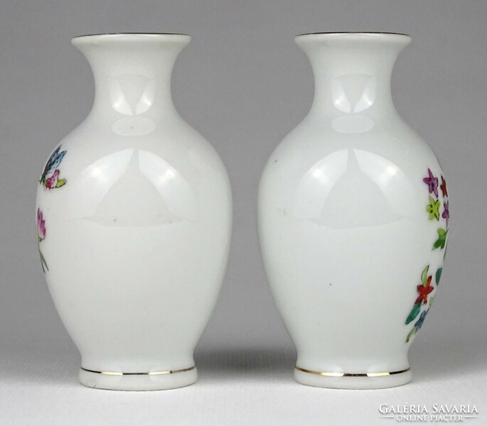 1M546 Régi kisméretű kínai porcelán váza pár 9.5 cm