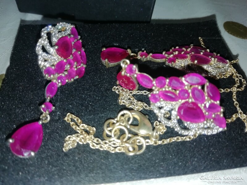 Ruby beautiful jewelry set in a box of wonderful pieces