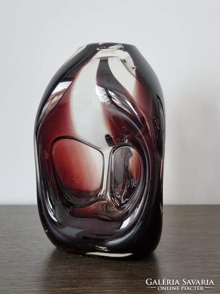 Vintage cseh design üveg váza-különleges formavilágú művészi üvegmunka