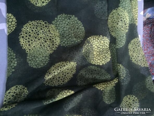 Abstract-patterned green round scarf, fashion scarf