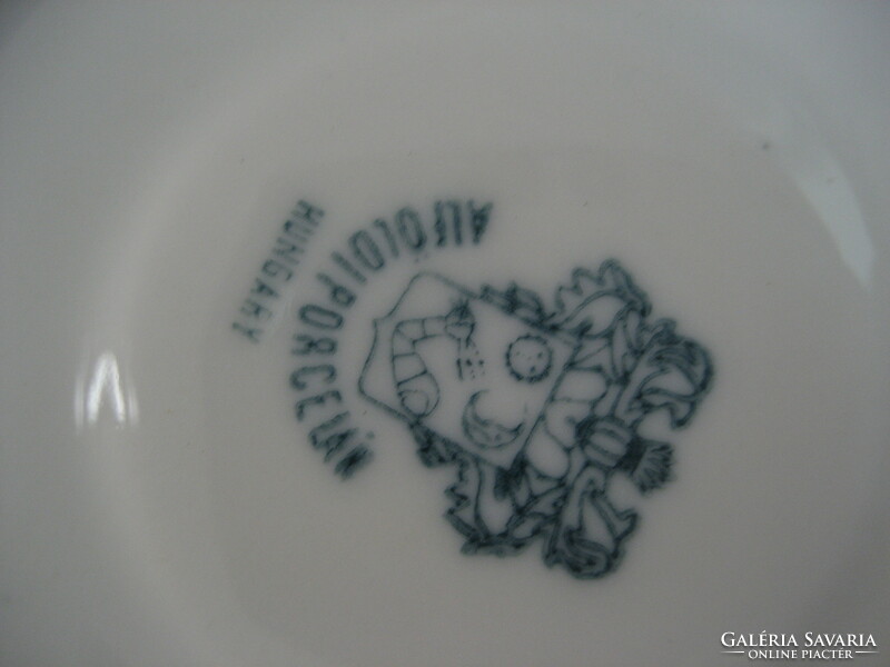 Alföldi porcelán csészealjak